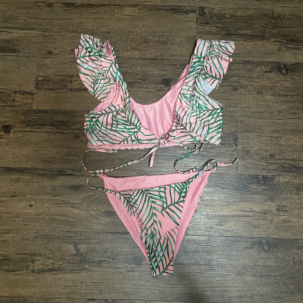 3 items for 10$ ! 🚨 Bikini 2 pc set NWOT